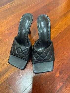 Wild Diva Black Quilted Square-Toe Slide Mules